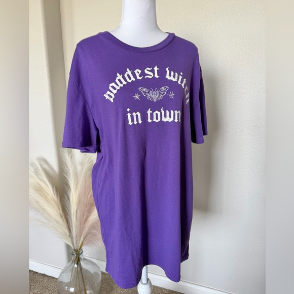 Purple Graphic Tee - Women's Top “Baddest Witch In Town” - Picture 4 of 7